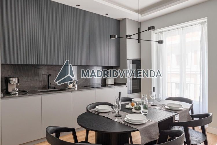 piso en venta en Cortes (Distrito Centro. Madrid Capital) por 829.000 €
