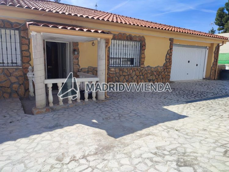 casa / chalet en venta en Colmenar De Oreja por 250.000 €