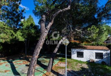 chalet independiente en venta en Becerril De La Sierra por 440.000 €
