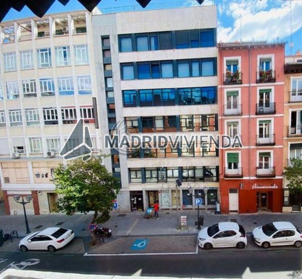 piso en venta en Universidad (Distrito Centro. Madrid Capital) por 390.000 €