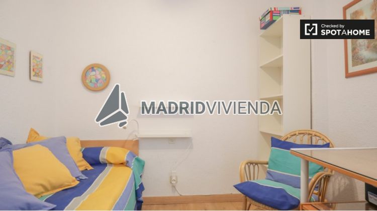 habitación en alquiler en Apóstol Santiago (Distrito Hortaleza. Madrid Capital) por 530 €