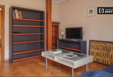 habitación en alquiler en Palos de Moguer (Distrito Arganzuela. Madrid Capital) por 730 €