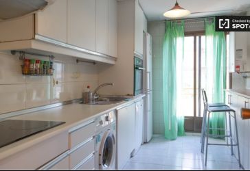 habitación en alquiler en Palos de Moguer (Distrito Arganzuela. Madrid Capital) por 430 €