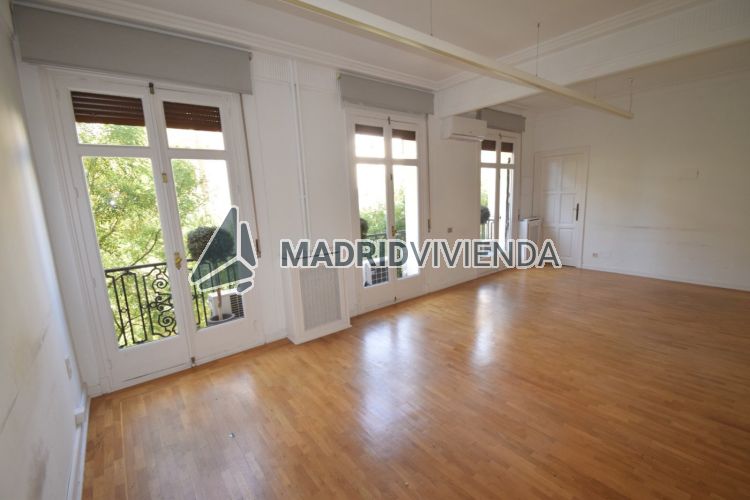 oficina en alquiler en Jerónimos (Distrito Retiro. Madrid Capital) por 7.900 €